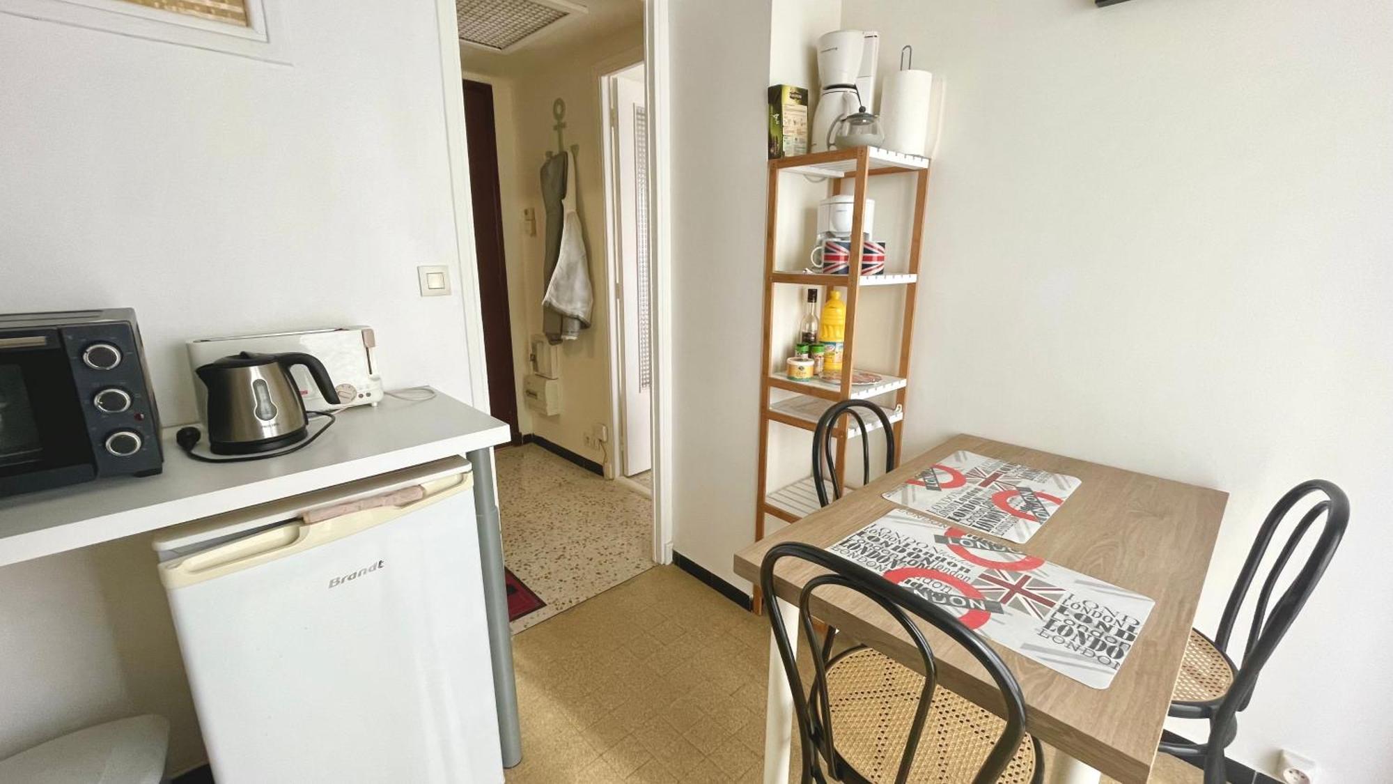 Appartement Comfortable And Spacious In *